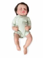 realistichna kukla bebe Paskale 45 cm so zatvoreni ochi и obleka